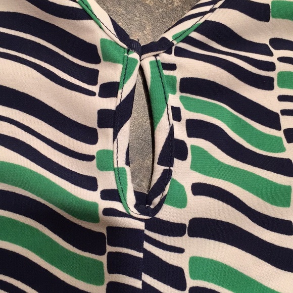 Banana Republic sleeveless blouse - Picture 3 of 5